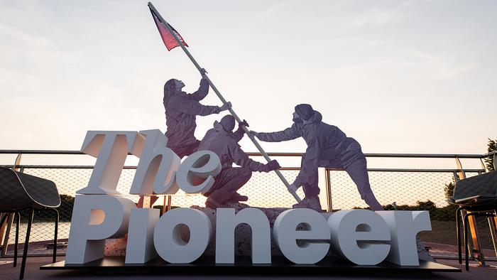 ThePioneer_Expedition_Sunset